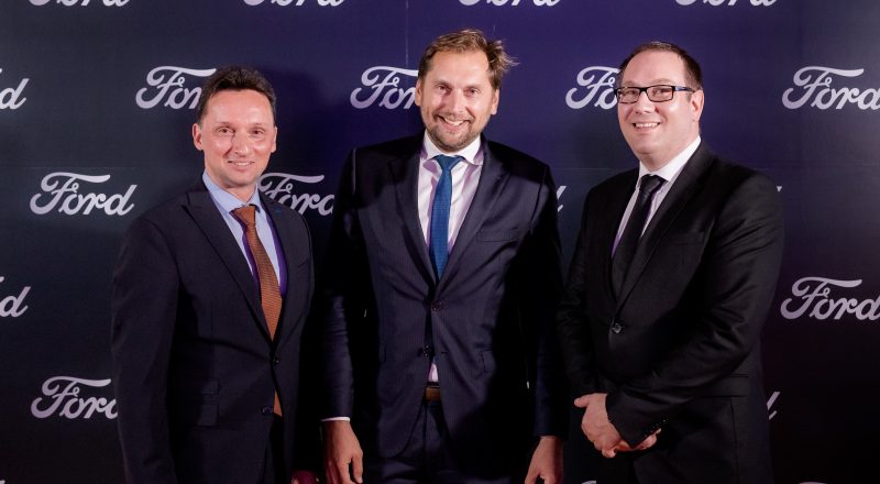 Ford obeležil 25 let delovanja v Sloveniji v prenovljenem salonu FordStore Summit avto