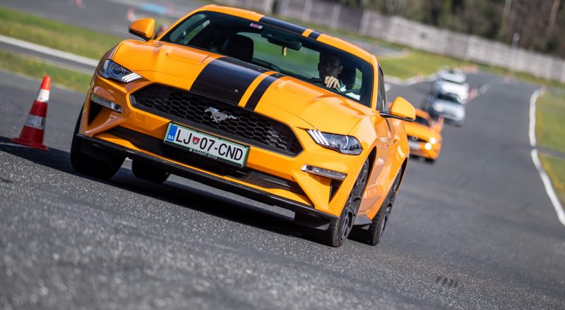 6. Fordova akademija varne dinamične vožnje &#8211; za lastnike Mustangov, Focus RSov, Fiest ST
