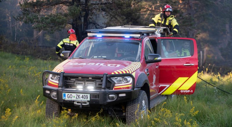 Najnovejša epizoda Fordove serije ‘Lifesavers’ spremlja slovensko prostovoljko, ki nadaljuje družinsko gasilsko tradicijo