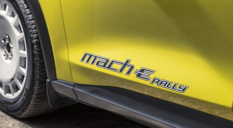 Ford Mustang Mach-E Rally &#8211; zabava na vseh podlagah