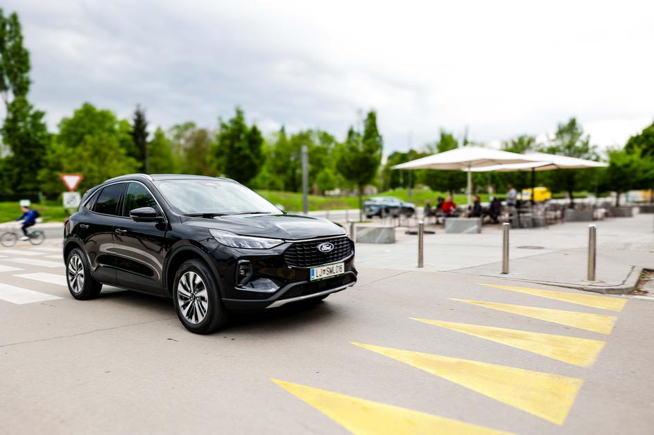 Ford Kuga PHEV: Do 70 € mesečno manj za gorivo – ste pripravljeni na preklop?