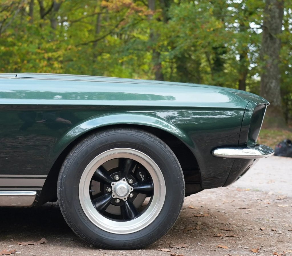 “Svet raje gledam skozi Mustangovo okno” – Richard Hammond