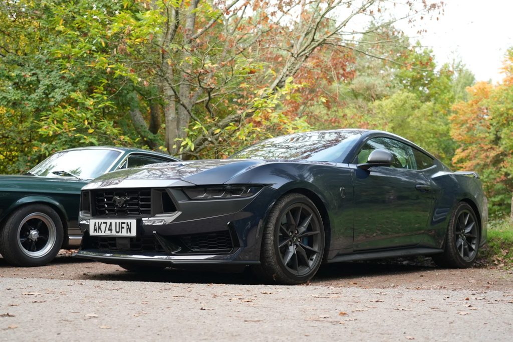 “Svet raje gledam skozi Mustangovo okno” – Richard Hammond