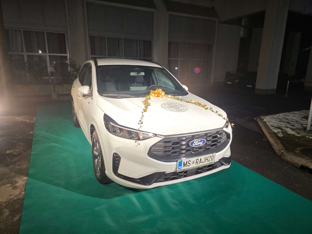 Izbrana 29. Vinska kraljica Slovenije: krono je prevzela Nika Martinčič