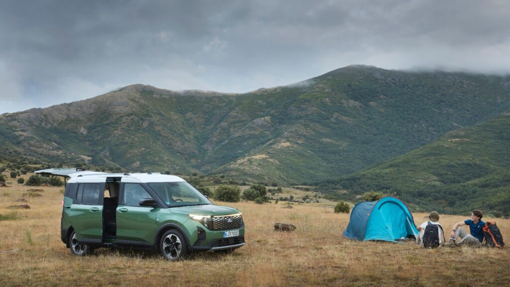 Vse kar morate vedeti o posodobljenem modelu Ford E-Tourneo Courier