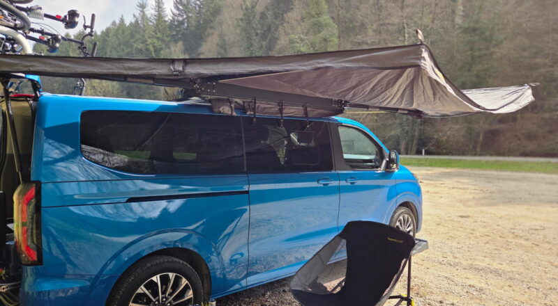 Ford E-Tourneo Custom: Vrhunska izku&scaron;nja vožnje s 100% električno cestno &raquo;vesoljsko ladjo&laquo; na vikend pobegu