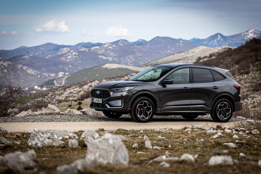 Ford Kuga PHEV – Velebit v najtišji prestavi