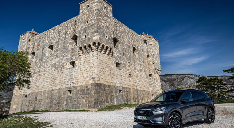 Ford Kuga PHEV – Velebit v najti&scaron;ji prestavi